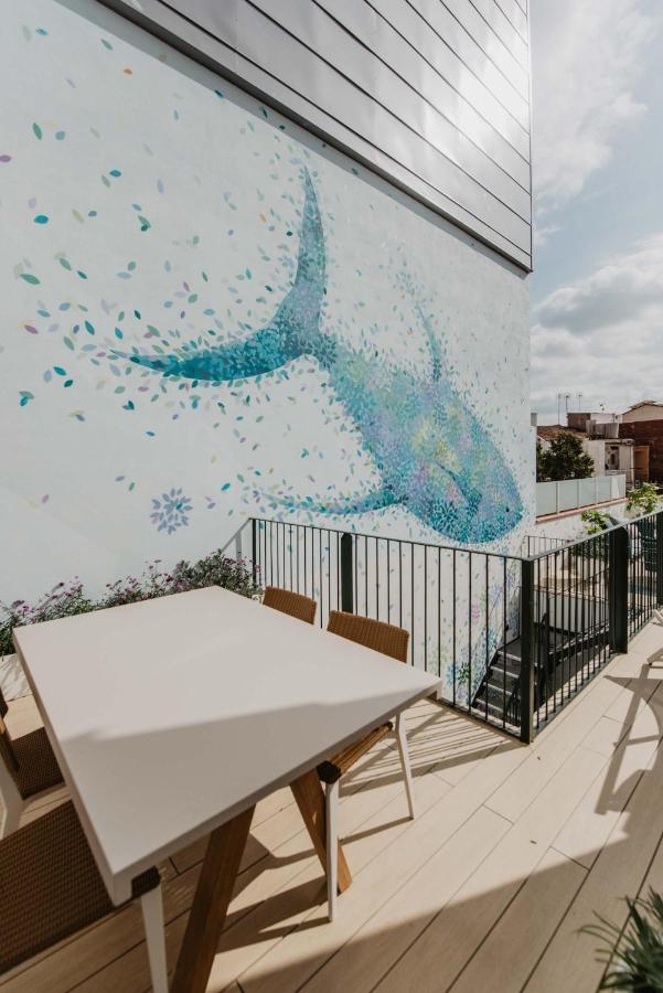 Petit Luxe Volta Bed & Breakfast Terrassa Bagian luar foto