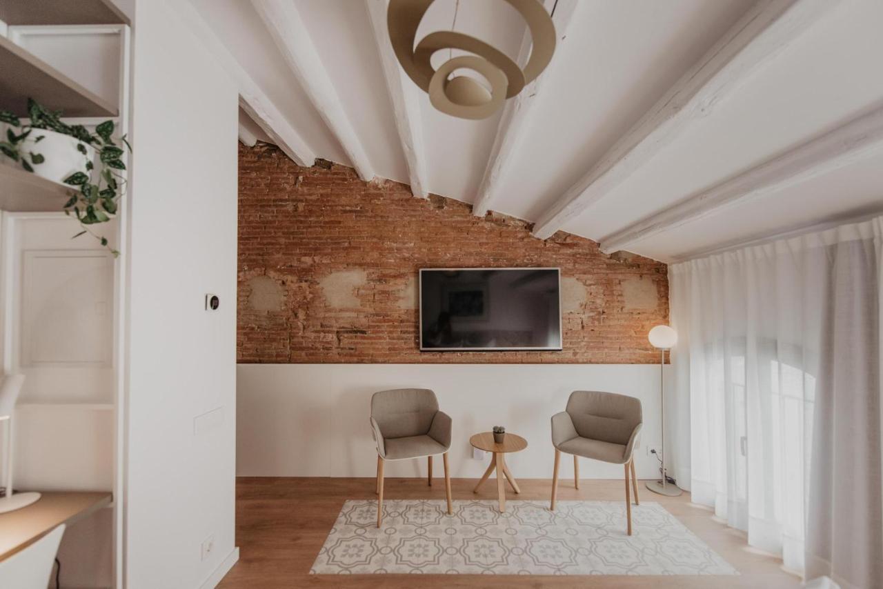 Petit Luxe Volta Bed & Breakfast Terrassa Bagian luar foto