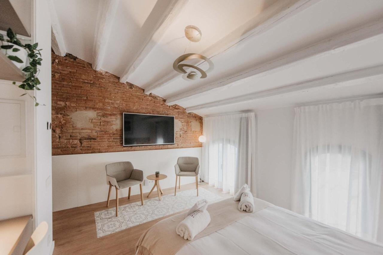 Petit Luxe Volta Bed & Breakfast Terrassa Bagian luar foto