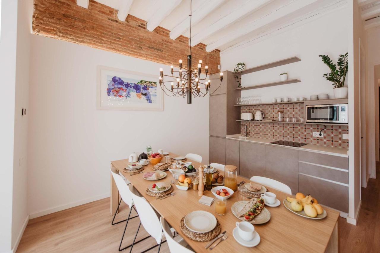 Petit Luxe Volta Bed & Breakfast Terrassa Bagian luar foto