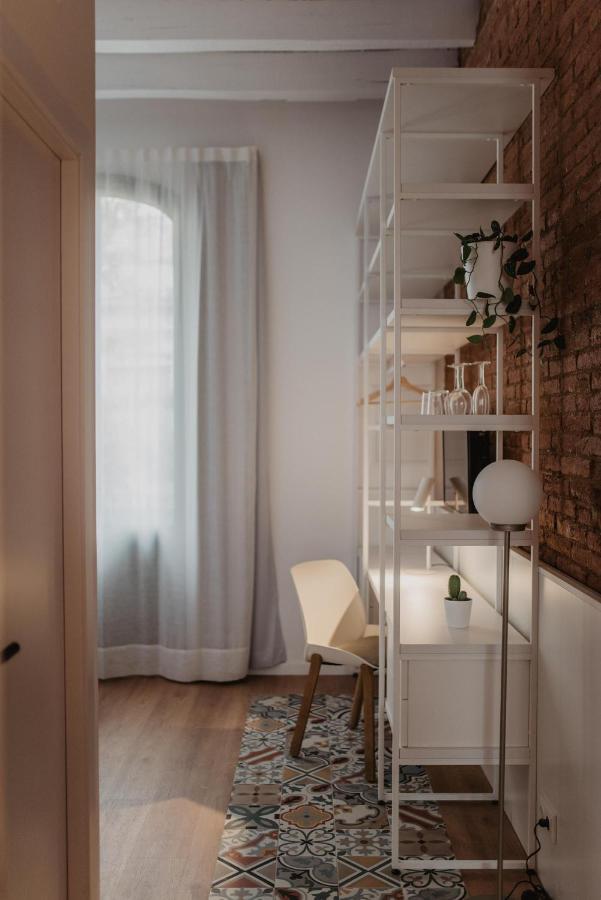 Petit Luxe Volta Bed & Breakfast Terrassa Bagian luar foto