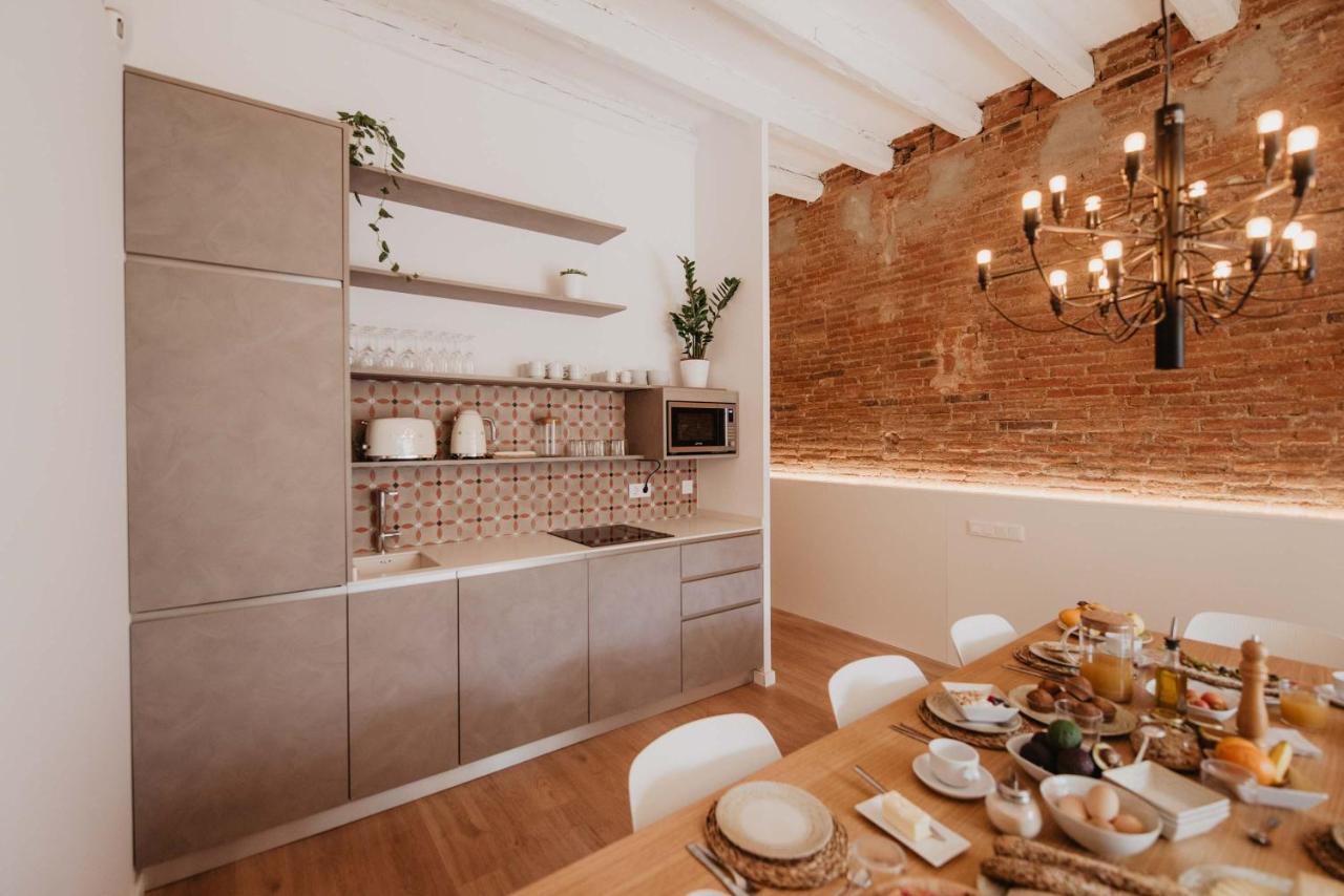 Petit Luxe Volta Bed & Breakfast Terrassa Bagian luar foto