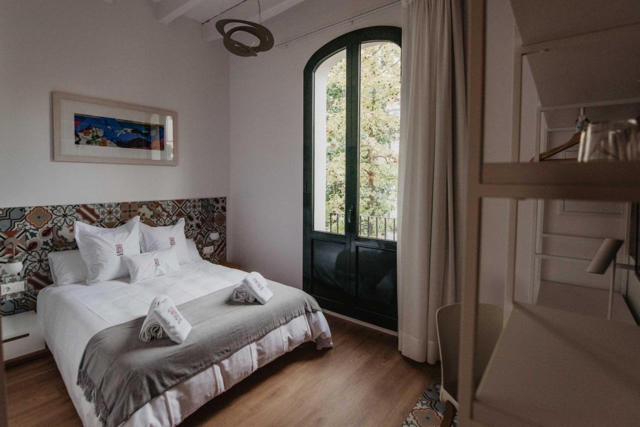 Petit Luxe Volta Bed & Breakfast Terrassa Bagian luar foto